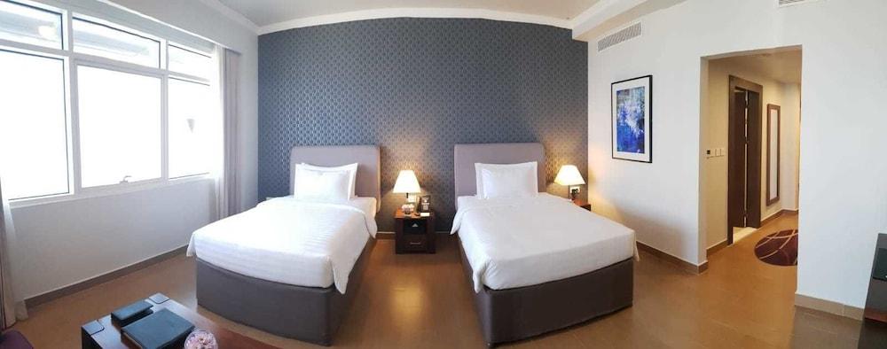 The Curve Hotel Ad Dawhah Esterno foto