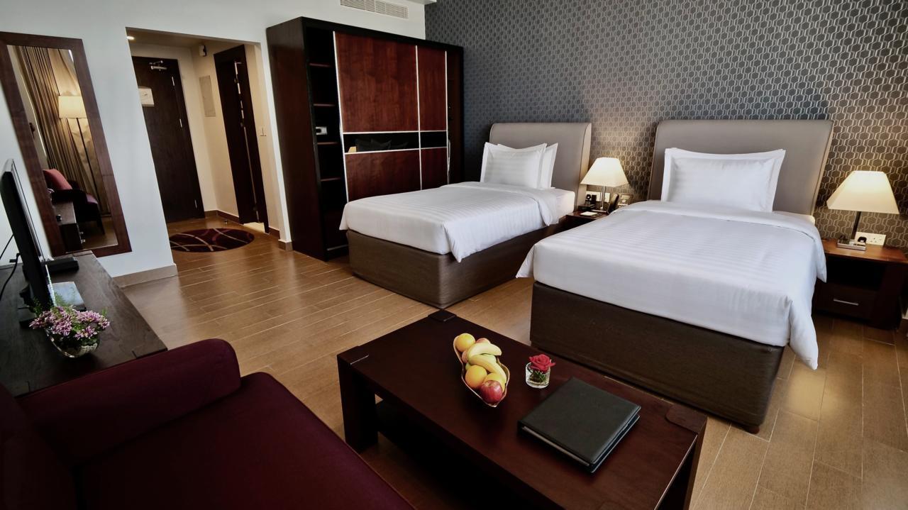 The Curve Hotel Ad Dawhah Esterno foto