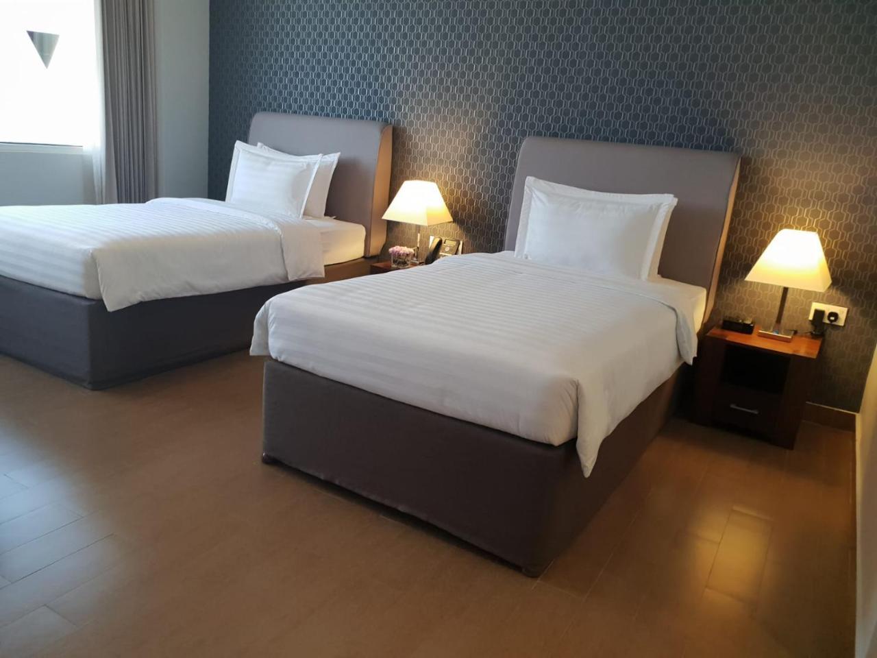 The Curve Hotel Ad Dawhah Esterno foto
